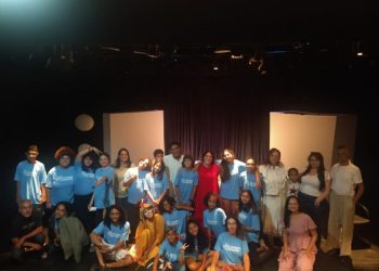 Vencedores do FestArt viajam para assistir à peça “A Menina de Uruçuca”