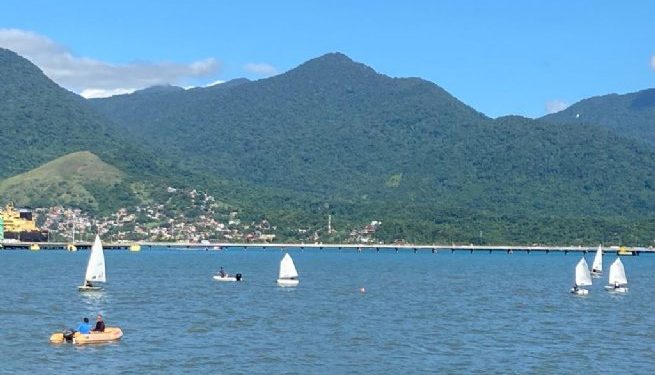 Festival de Vela gradua jovens velejadores em São Sebastião