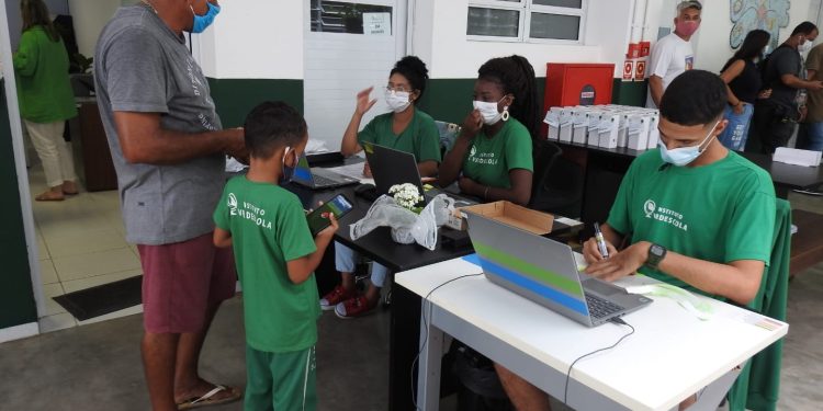 Prefeitura de São Sebastião realiza testes rápidos e coleta de PSA no 4.º Mutirão da Saúde do Instituto Verdescola