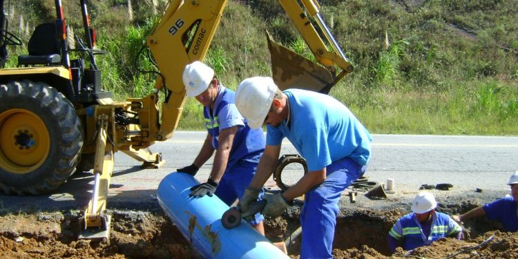 Sabesp fará remanejamento de tubulação de água que passa sobre ponte do Rio Una nesta quarta e quinta (14 e 15/1)