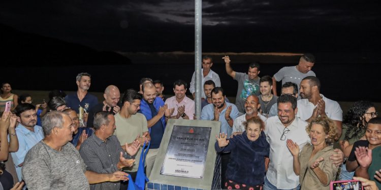 Prefeitura de São Sebastião inaugura Praça Pôr-do-Sol, em Boiçucanga