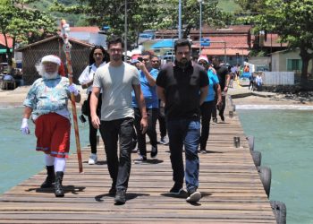 Prefeito Felipe Augusto entrega obra de ampliação e reforma do píer do convento do bairro São Francisco