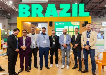Prefeitura apresenta destino São Sebastião em feiras de turismo