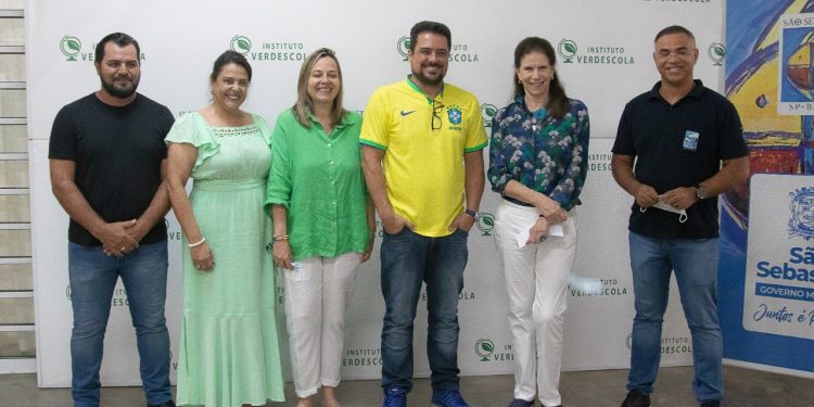 Prefeito Felipe Augusto participa da abertura do 4° Mutirão da Saúde promovido pelo Instituto Verdeescola