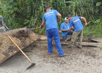 Prefeitura de São Sebastião realiza desobstrução de galerias e limpeza de valas em Boraceia e Bora Bora