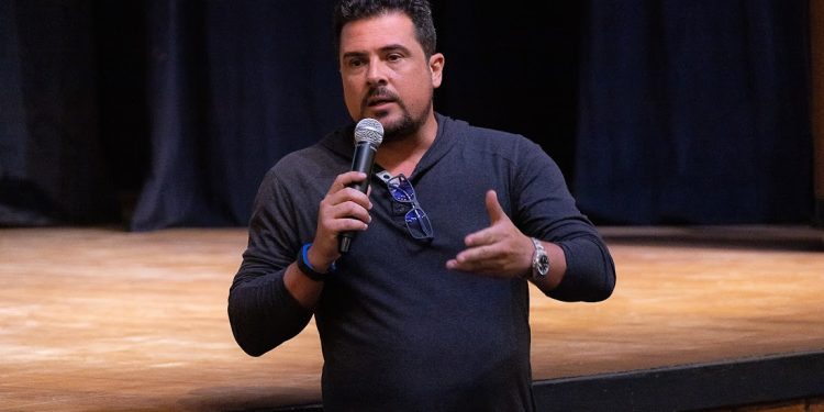 Prefeito Felipe Augusto anuncia entrega da nova sede da Secretaria da Educação