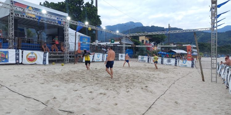 1ª etapa do Circuito Sebastianense de Futevôlei acontece em Boiçucanga neste sábado