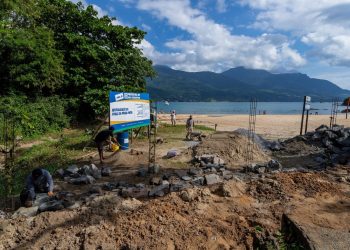 Prefeitura começa obra de revitalização da praça da Praia Preta