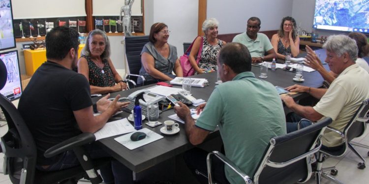 Prefeitura realiza reunião com Associação Cigarras Viva para atender pedidos de moradores do bairro