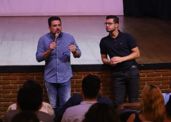Prefeito Felipe Augusto reúne-se com secretários para planejar e definir as ações de 2023