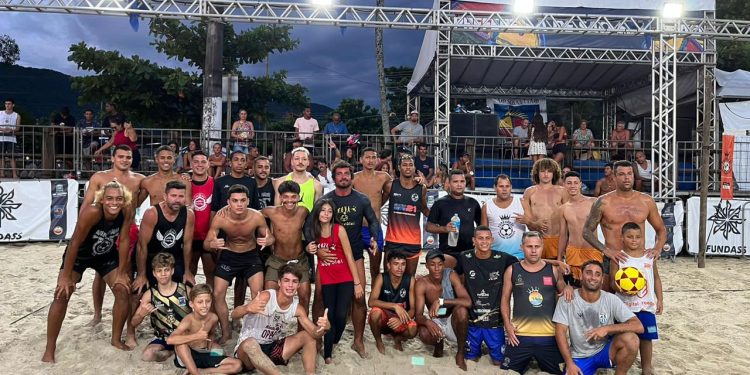 Desafio Futevôlei Caiçara tem jogos de alta qualidade técnica em Maresias