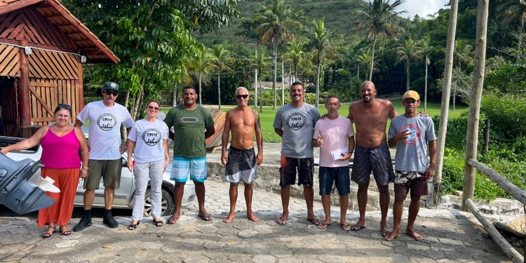 Prefeitura de São Sebastião promove encontro entre pescadores e Polícia Ambiental, no São Francisco