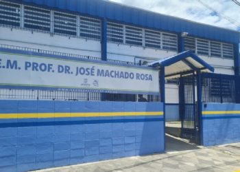 Prefeitura de São Sebastião realiza manutenção em laboratório de informática de escola municipal