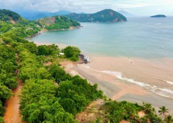Autoridades pedem para turistas aguardarem normalização dos acessos para visitarem o Litoral Norte