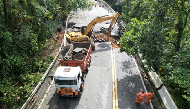 Universidade de Mogi das Cruzes concede regime domiciliar de ensino para alunos afetados pelas chuvas no Litoral Norte