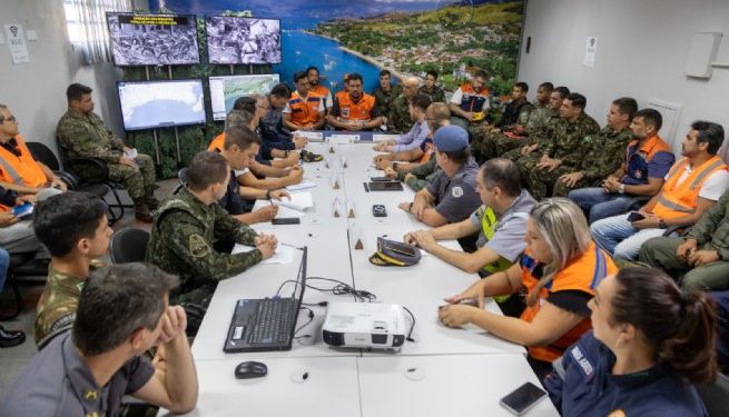Técnicos da Prefeitura e do Instituto de Pesquisas Ambientais reavaliam áreas atingidas pela catástrofe 