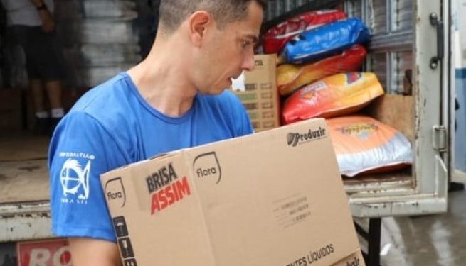 Fundo Social arrecada mais de 700 toneladas de doações e segue com ajuda de voluntários para distribuição 
