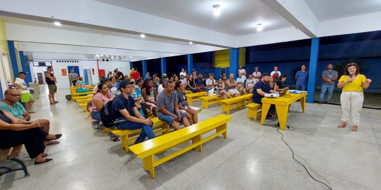Prefeitura de São Sebastião realiza reunião sobre regularização fundiária com moradores do núcleo da Rua Pindamonhangaba, em Boiçucanga