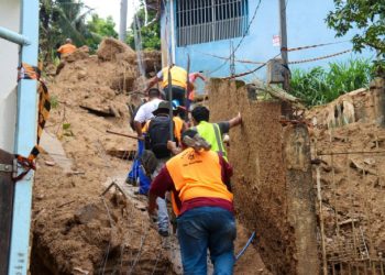 Defesa Civil inicia ‘Operação Desmonte’ de casas condenadas após temporal de mais de 600 milímetros que atingiu São Sebastião