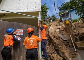 Defesa Civil de São Sebastião orienta comunidade sobre identificação de casas danificadas