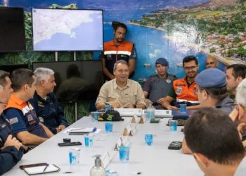 Navio da Marinha e parte da tropa do Exército deixam São Sebastião nesta sexta-feira