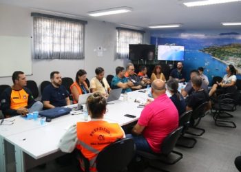 Prefeitura trabalha para atendimento da comunidade e reconstrução econômica de São Sebastião