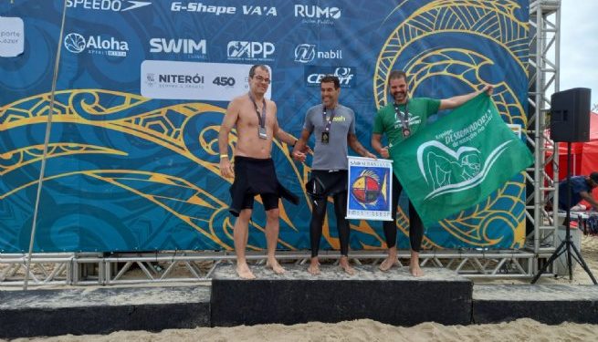 Equipe de natação de São Sebastião compete na primeira etapa do Aloha Spirit 2023
