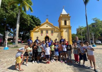 Estudantes participam de visitas monitoradas no Centro Histórico de São Sebastião
