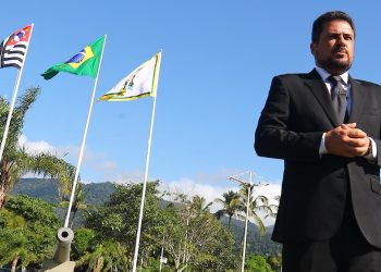 Felipe Augusto cancela ponto facultativo do dia 17 de março