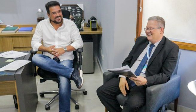 Prefeito de São Sebastião recebe representantes da Caixa Econômica para prestação de contas da calamidade