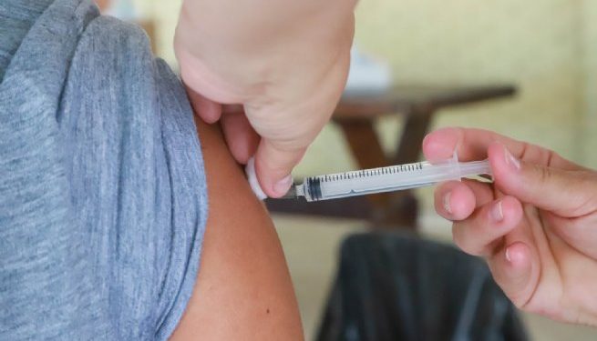 Procura por reforço da vacina bivalente contra a Covid-19 está baixa em São Sebastião
