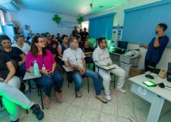 Alimentação saudável é destaque em palestras do último dia da semana institucional sobre saúde e segurança no trabalho do Hospital de Clínicas