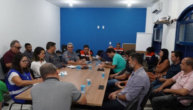 Bombeiros retomam buscas por desaparecido na tragédia de 19 de fevereiro na Baleia Verde