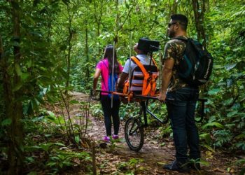 Prefeitura de São Sebastião leva idosos para Turismo de Aventura Especial em Aldeia Indígena de Boraceia