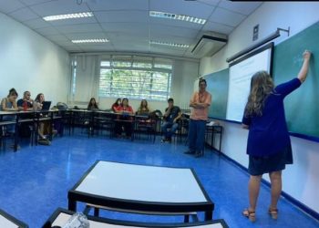 ´Profissionais da Secretaria de Meio Ambiente de São Sebastião ministram palestra no Instituto Oceanográfico da USP