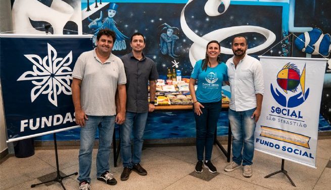 Fundo Social de São Sebastião recebe doação de alimentos e produtos de higiene arrecadados com espetáculos no Teatro Municipal