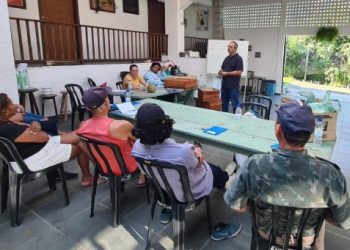 Prefeitura inicia aulas do curso de apicultura para pequenos produtores e trabalhadores rurais em São Sebastião