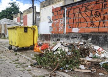Prefeitura de São Sebastião inicia campanha para conscientizar população sobre descarte correto do lixo