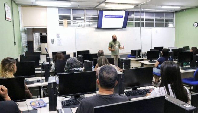 Prefeitura de São Sebastião oferece cursos de oratória e informática básica para servidores municipais