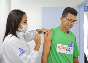 Dia D de vacinação tem mais de 1.700 doses aplicadas contra gripe e Covid-19 em São Sebastião