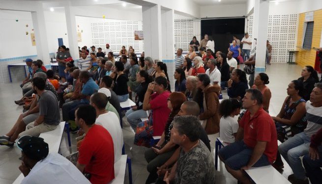 Moradores do bairro Itatinga recebem explicações da Prefeitura sobre Programa de Regularização Fundiária