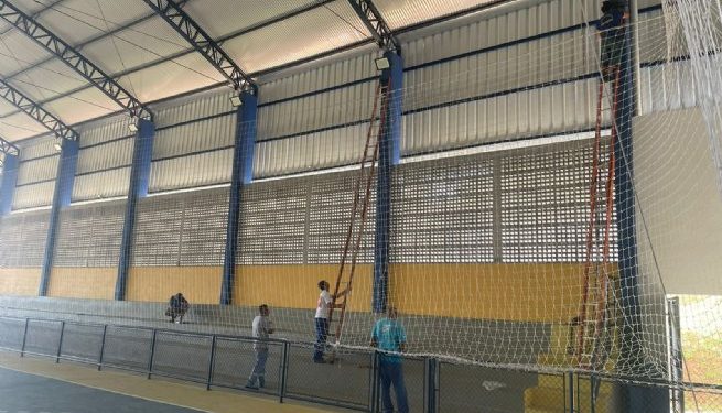 Prefeitura de São Sebastião realiza manutenção e troca de refletores no Ginásio do Jaraguá