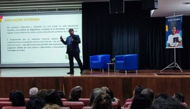 Educação de São Sebastião participa de formação sobre Avaliação Diagnóstica