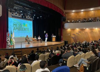 Semana do Meio Ambiente de São Sebastião tem mutirão de limpeza de praia e caminhada