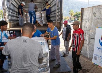 Fundo Social de São Sebastião recebe doação de 13 toneladas de alimentos para a montagem de kits destinados a famílias carentes