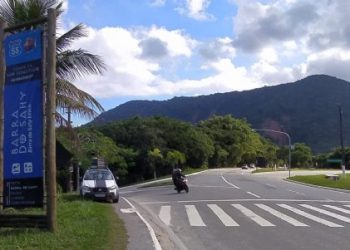 Implantação de novas placas de ruas em São Sebastião são concluídas do Canto do Mar ao Varadouro