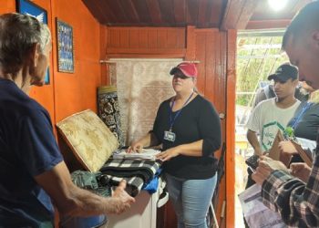 Técnicos da Prefeitura visitam comunidade da Baleia Verde para promover urbanização, regularização fundiária e drenagem