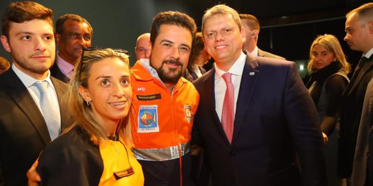 Governador enaltece liderança do prefeito Felipe Augusto durante evento do Prêmio Municípios Resilientes no Palácio dos Bandeirantes