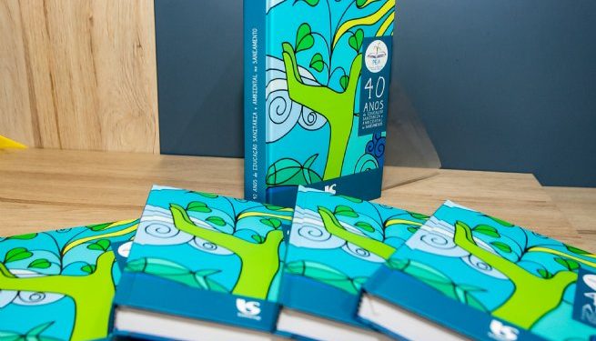 Escolas municipais recebem livros sobre educação ambiental da Sabesp