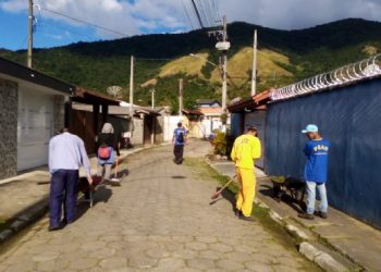 Ações de limpeza geral e manutenção são executadas nas ruas dos bairros da Costa Norte pela Prefeitura